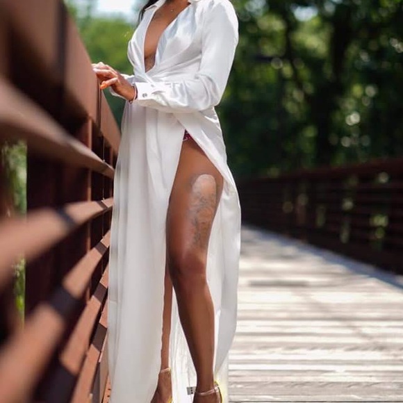 MAXI DRESS - Picture 2 of 3